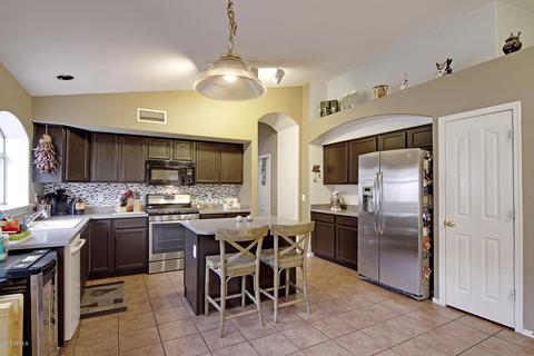 4422 E Lone Cactus Dr, Phoenix, AZ 85050 photo 3