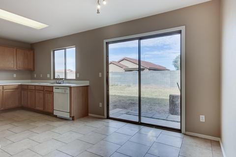 10426 E Bramble Ave, Mesa, AZ 85208 photo 9