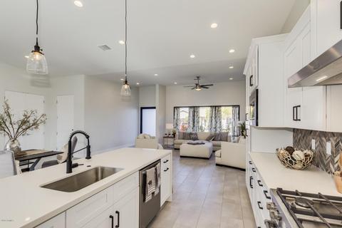 1441 E Clarendon Ave, Phoenix, AZ 85014 photo 4