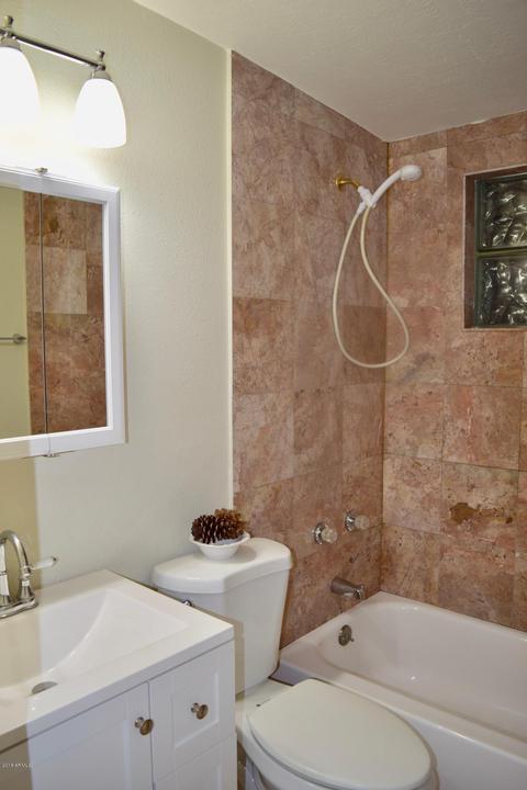 4013 N 63rd Dr, Phoenix, AZ 85033 photo 10