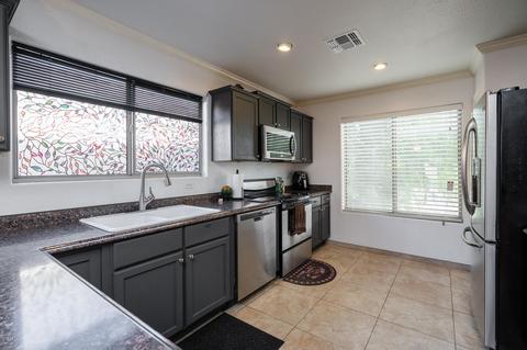 3716 S 74th Dr, Phoenix, AZ 85043 photo 6