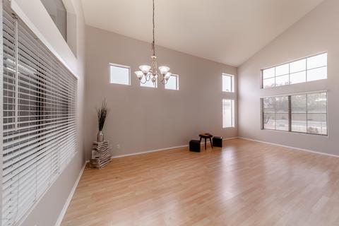 1068 S Roca St, Gilbert, AZ 85296 photo 4