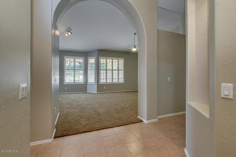 785 S Peppertree Dr, Gilbert, AZ 85296 photo 14