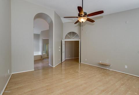 785 S Peppertree Dr, Gilbert, AZ 85296 photo 9