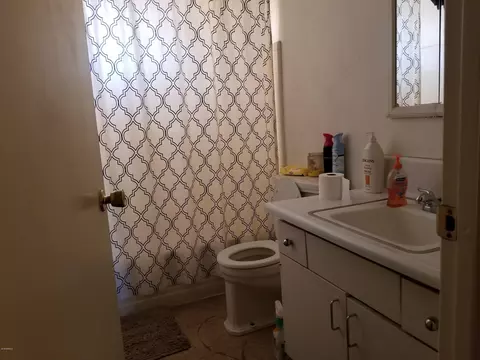 2533 N 48th Pl, Phoenix, AZ 85008 photo 12