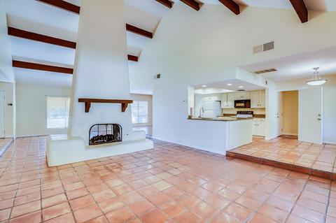344 W Las Palmaritas Dr, Phoenix, AZ 85021 photo 6