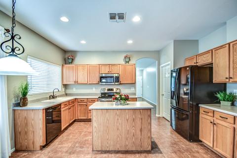 3748 E Remington Dr, Gilbert, AZ 85297 photo 4