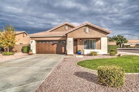 3748 E Remington Dr, Gilbert, AZ 85297 photo 1