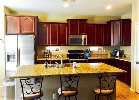 567 E Raven Ct, Gilbert, AZ 85297 photo 2