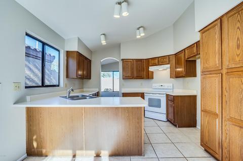 330 E Hearne Way, Gilbert, AZ 85234 photo 2