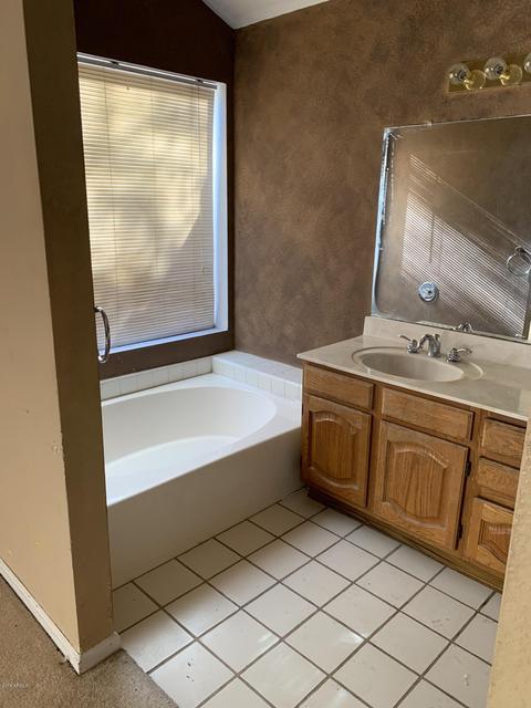 667 E Washington Ave, Gilbert, AZ 85234 photo 8
