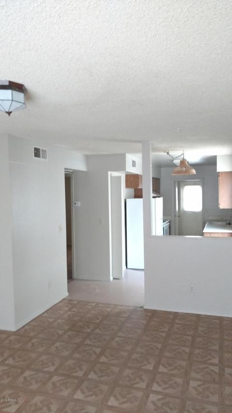 2837 E Capri Cir, Mesa, AZ 85204 photo 3
