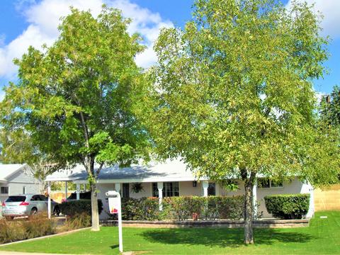 808 E Cavalier Dr, Phoenix, AZ 85014 photo 2