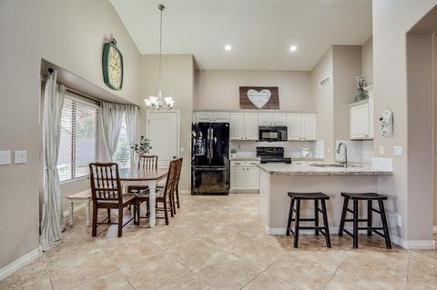 2244 E Amber Ln, Gilbert, AZ 85296 photo 6