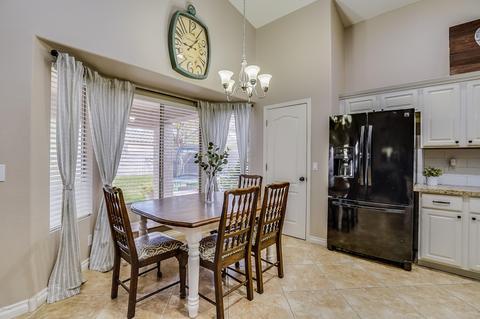 2244 E Amber Ln, Gilbert, AZ 85296 photo 7