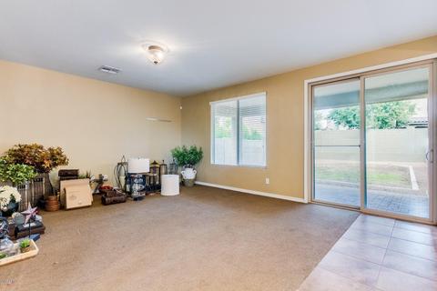 3618 E Half Hitch Pl, Phoenix, AZ 85050 photo 10