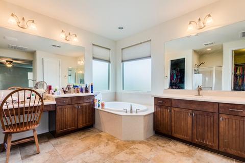 3618 E Half Hitch Pl, Phoenix, AZ 85050 photo 19