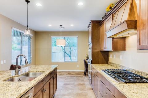 3618 E Half Hitch Pl, Phoenix, AZ 85050 photo 7