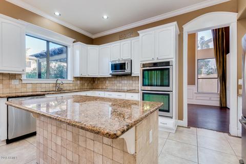 1056 E Oakland Ct, Gilbert, AZ 85295 photo 9