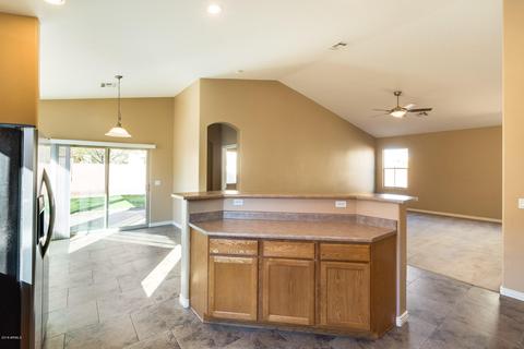 1414 E Arrowhead Trl, Gilbert, AZ 85297 photo 4