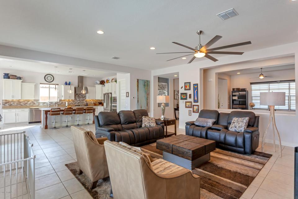  8080 W Chama Dr, Peoria, AZ 85383 photo 4