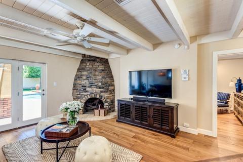 235 E Rose Ln, Phoenix, AZ 85012 photo 8