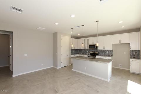 89 E Liberty Ln, Gilbert, AZ 85296 photo 9