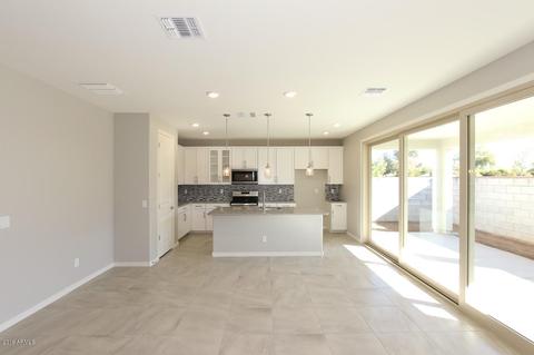 89 E Liberty Ln, Gilbert, AZ 85296 photo 6