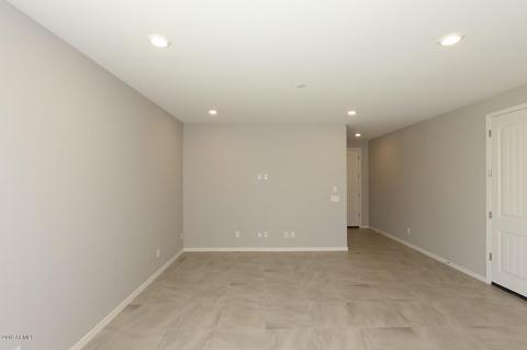 89 E Liberty Ln, Gilbert, AZ 85296 photo 4