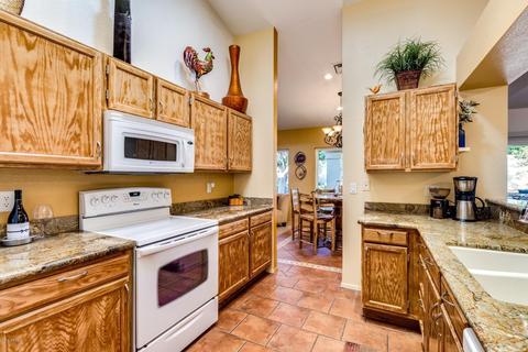 3620 E Lavender Ln, Phoenix, AZ 85044 photo 9