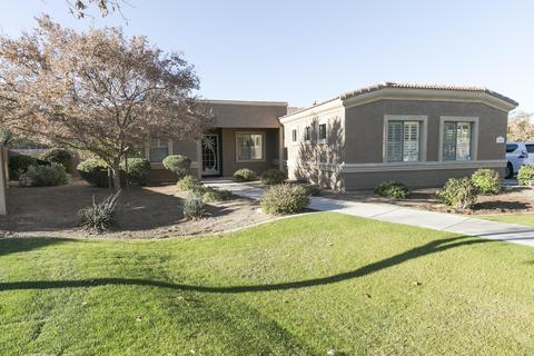 2803 E Desert Ln, Phoenix, AZ 85042 photo 2