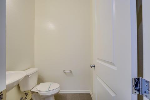 2913 E Harwell Rd, Phoenix, AZ 85042 photo 29