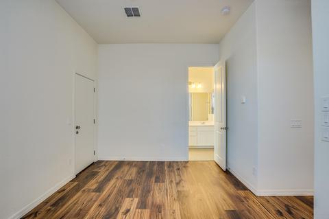 2913 E Harwell Rd, Phoenix, AZ 85042 photo 13