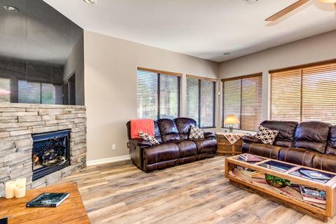 13 E Tanglewood Trl, Phoenix, AZ 85085 photo 16