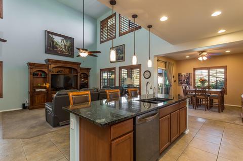 3032 E Santa Fe Ln, Gilbert, AZ 85297 photo 11