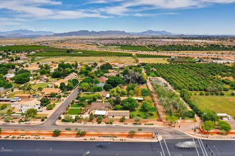 2023 E Quince St, Mesa, AZ 85213 photo 9