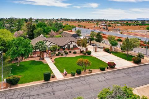 2023 E Quince St, Mesa, AZ 85213 photo 4