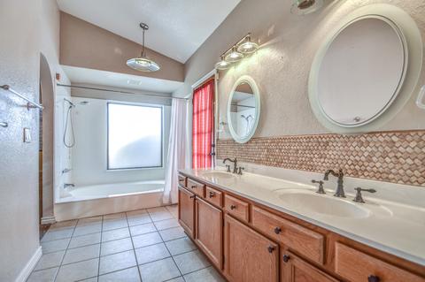 17 S Riata Dr, Gilbert, AZ 85296 photo 5
