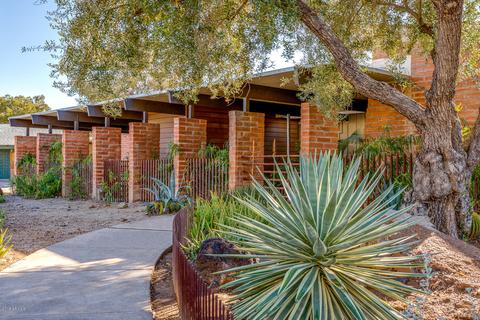 3015 E Topaz Cir, Phoenix, AZ 85028 photo 1