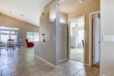 1084 E Cathy Dr, Gilbert, AZ 85296 photo 5