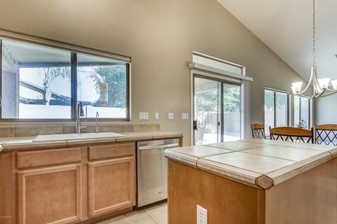 1084 E Cathy Dr, Gilbert, AZ 85296 photo 12