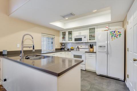 1333 E Morten Ave #207, Phoenix, AZ 85020 photo 9