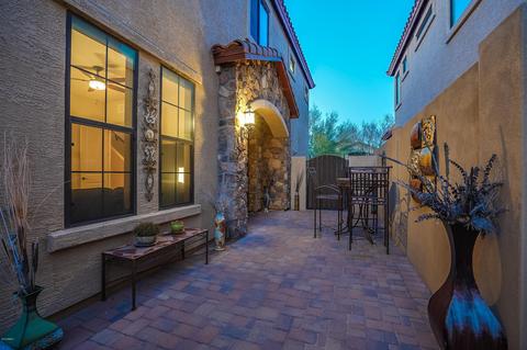 8644 E Indigo St, Mesa, AZ 85207 photo 5