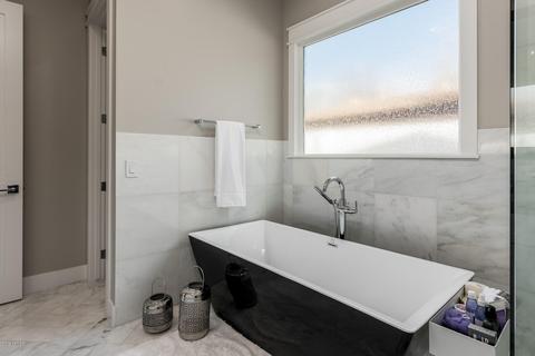 518 E Tuckey Ln, Phoenix, AZ 85012 photo 37