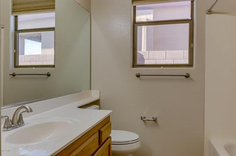 4905 E Kirkland Rd, Phoenix, AZ 85054 photo 10
