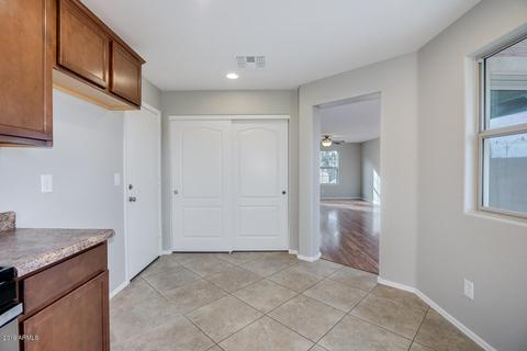 2222 S Buckaroo Trl, Gilbert, AZ 85295 photo 9