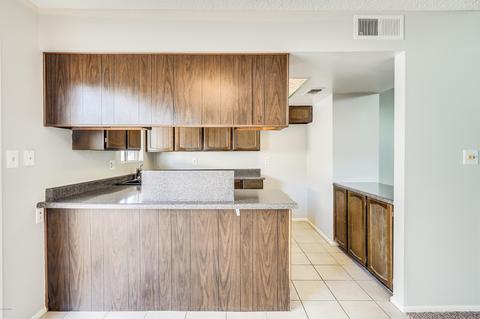 1204 E Ormondo Way, Phoenix, AZ 85014 photo 2