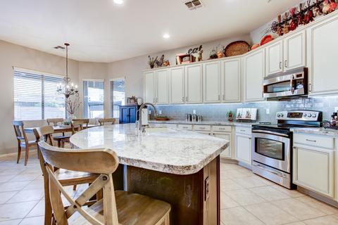 3036 E Canyon Creek Dr, Gilbert, AZ 85295 photo 4