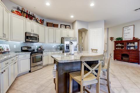 3036 E Canyon Creek Dr, Gilbert, AZ 85295 photo 5