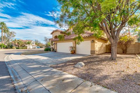 1233 E Sandcastle Ct, Gilbert, AZ 85234 photo 3